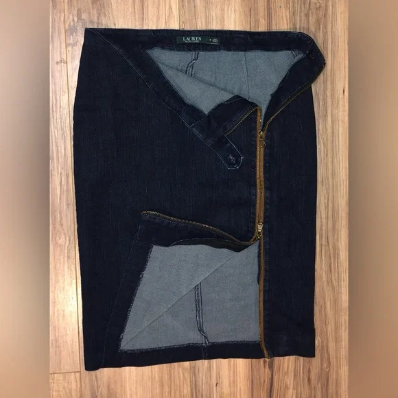 3/$12 Ralph Lauren Denim Pencil Skirt - Picture 3 of 5